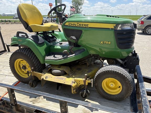Image of John Deere X754 Primary image