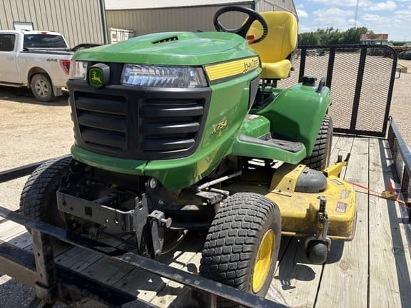 Image of John Deere X754 equipment image 4