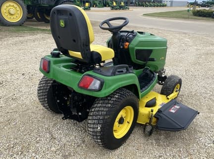 Image of John Deere X754 equipment image 4