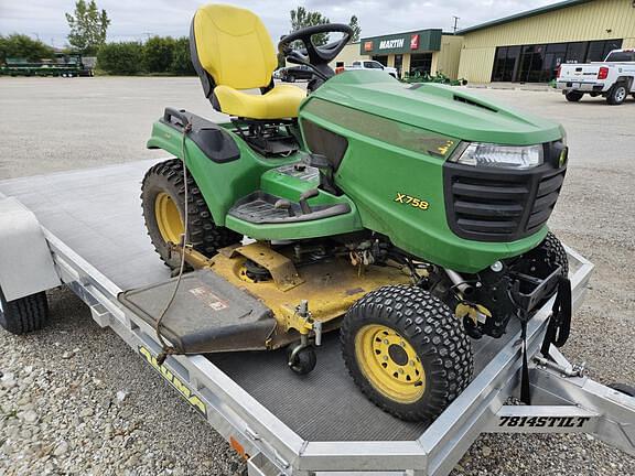 Image of John Deere X758 equipment image 1