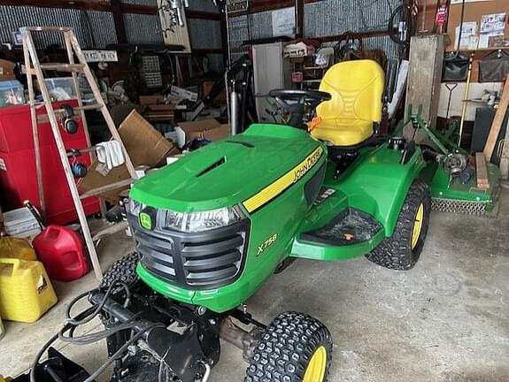 Image of John Deere X758 equipment image 1