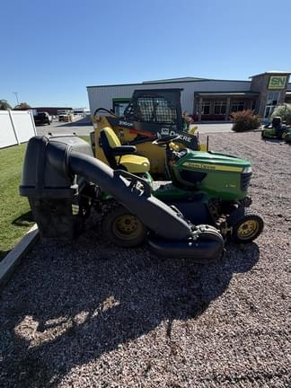 Image of John Deere X758 equipment image 1
