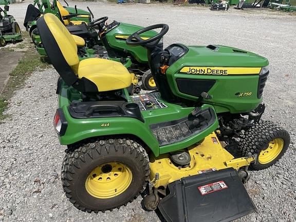 Image of John Deere X758 equipment image 1