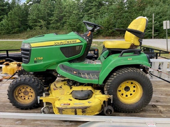 Main image John Deere X758