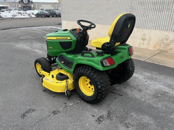 Image of John Deere X758 equipment image 4