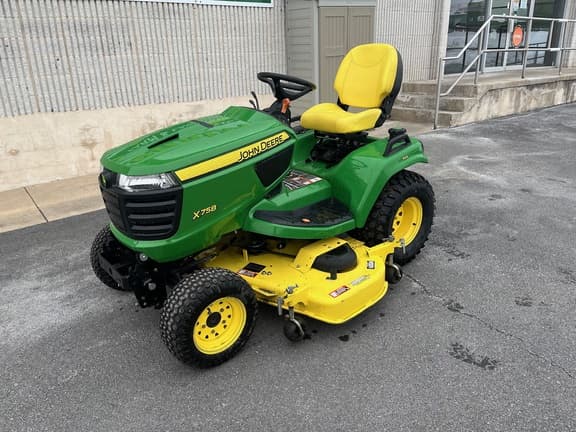 Image of John Deere X758 equipment image 1