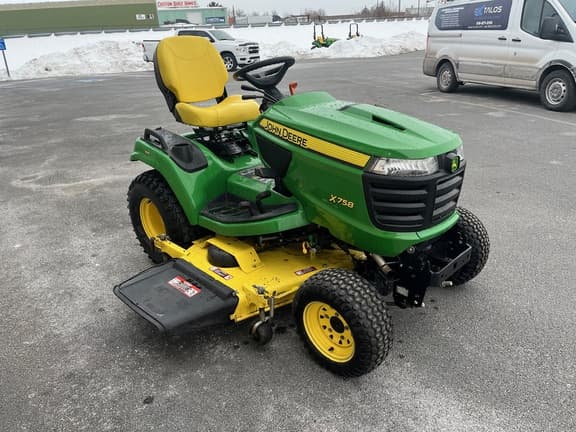 Image of John Deere X758 equipment image 2