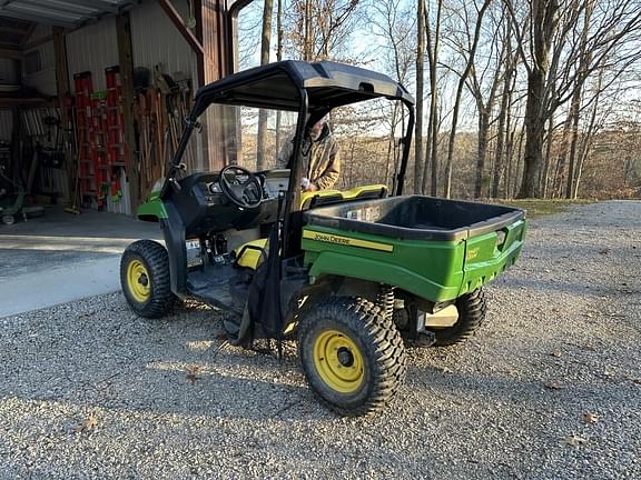 Image of John Deere XUV 550 equipment image 2