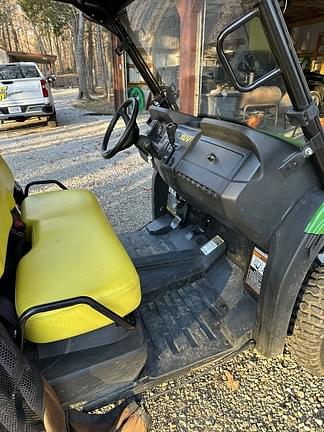 Image of John Deere XUV 550 equipment image 4