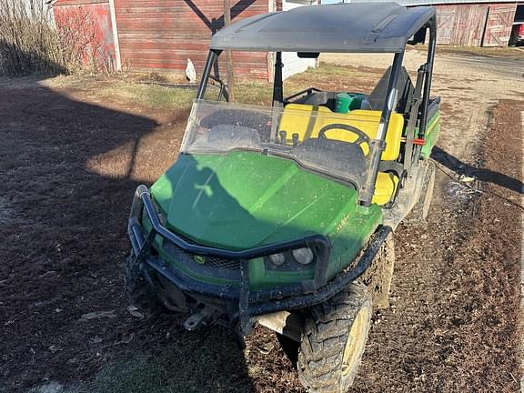 Image of John Deere XUV 550 equipment image 4