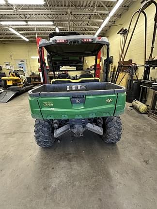 Image of John Deere XUV 550 equipment image 2