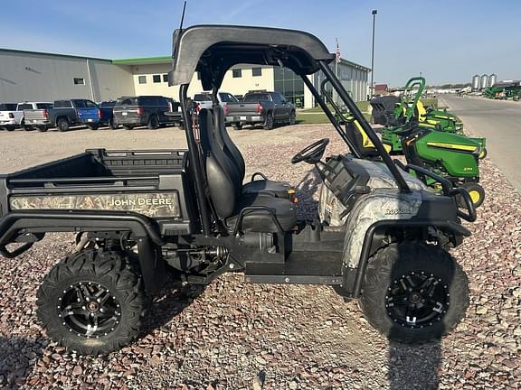 Image of John Deere Gator XUV 825i equipment image 1