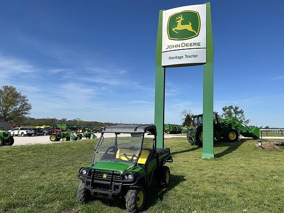 Image of John Deere Gator XUV 825i equipment image 1