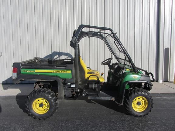 Image of John Deere Gator XUV 825i equipment image 2