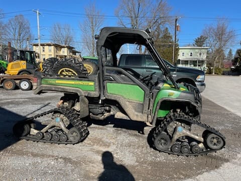 Main image John Deere Gator XUV 825i