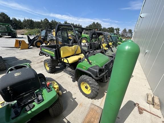 Image of John Deere Gator XUV 825i equipment image 1