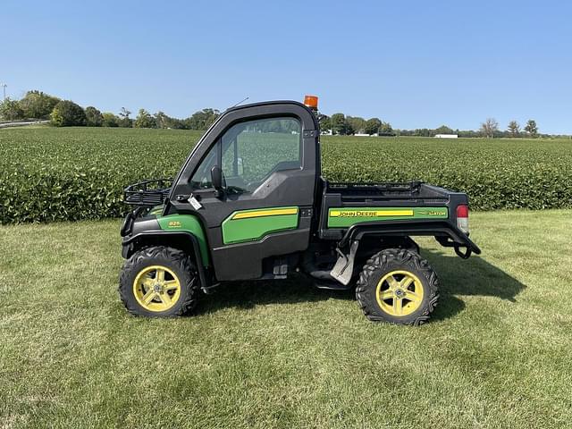 Image of John Deere Gator XUV 825i equipment image 1