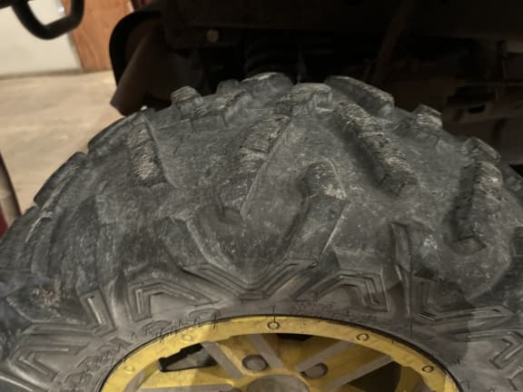 Image of John Deere Gator XUV 825i equipment image 2