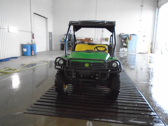 Image of John Deere Gator XUV 825i equipment image 2