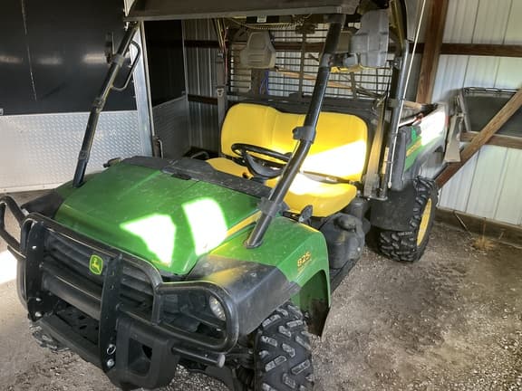 Image of John Deere Gator XUV 825i equipment image 2
