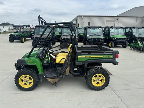 Image of John Deere Gator XUV 825i equipment image 2