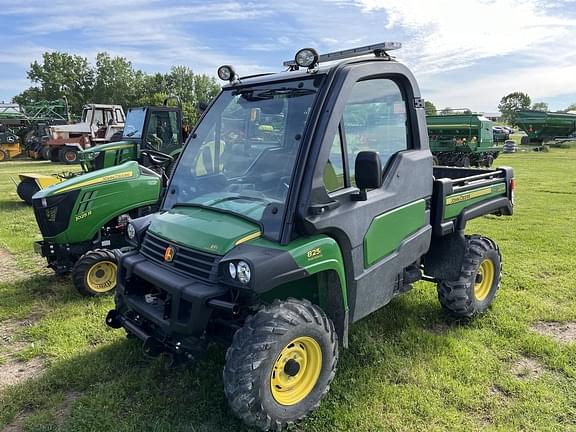 Image of John Deere Gator XUV 825i equipment image 1