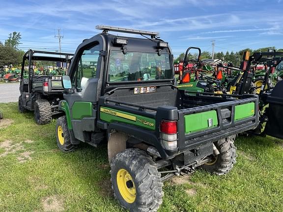 Image of John Deere Gator XUV 825i equipment image 2