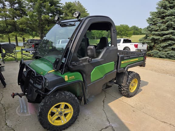 Image of John Deere Gator XUV 825i equipment image 2