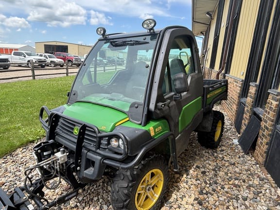 2015 John Deere Gator XUV 825i Equipment Image0