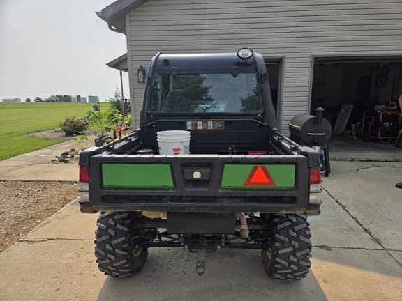 Image of John Deere Gator XUV 825i equipment image 4