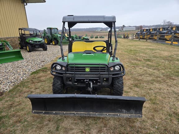 Image of John Deere Gator XUV 825i equipment image 2