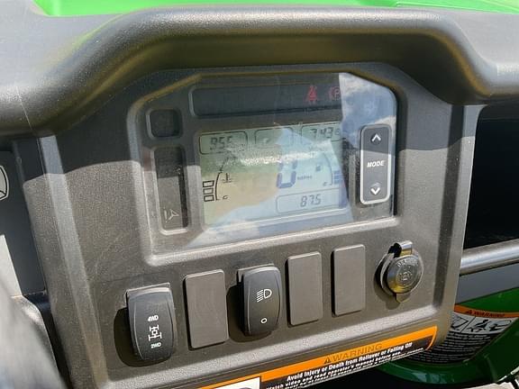 Image of John Deere Gator XUV 825i equipment image 4