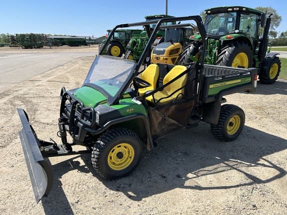 Image of John Deere Gator XUV 825i equipment image 1