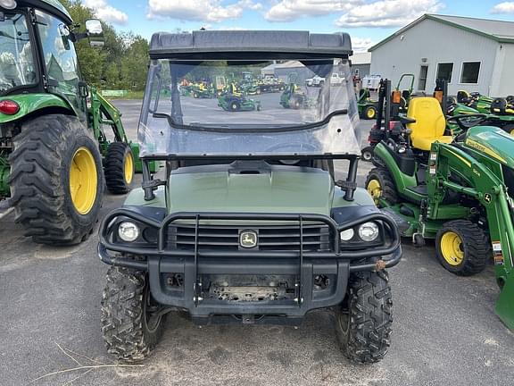Image of John Deere Gator XUV 825i equipment image 2