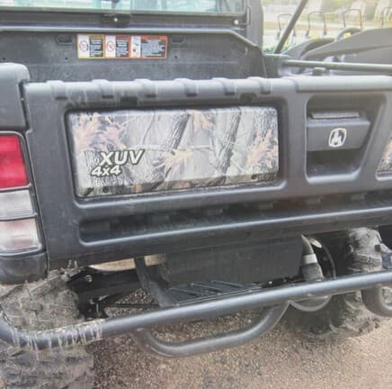 Image of John Deere Gator XUV 825i equipment image 1