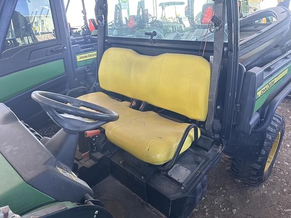 Image of John Deere Gator XUV 825i equipment image 4