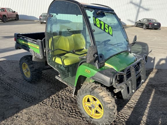 Image of John Deere Gator XUV 825i equipment image 1