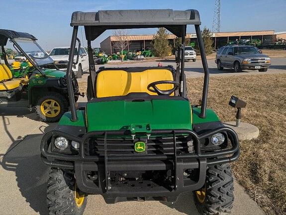Image of John Deere Gator XUV 825i equipment image 2