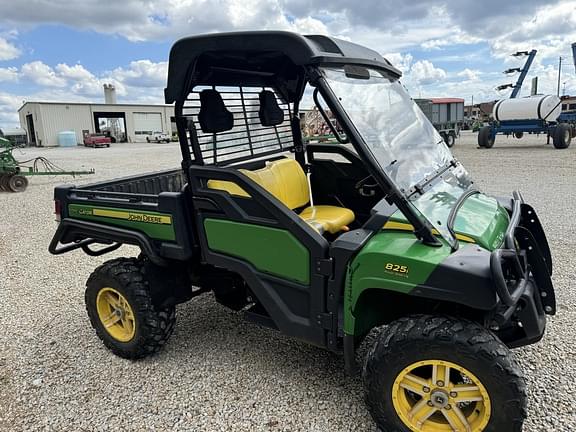 Image of John Deere Gator XUV 825i equipment image 2