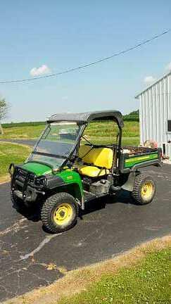 Image of John Deere Gator XUV 825i equipment image 2