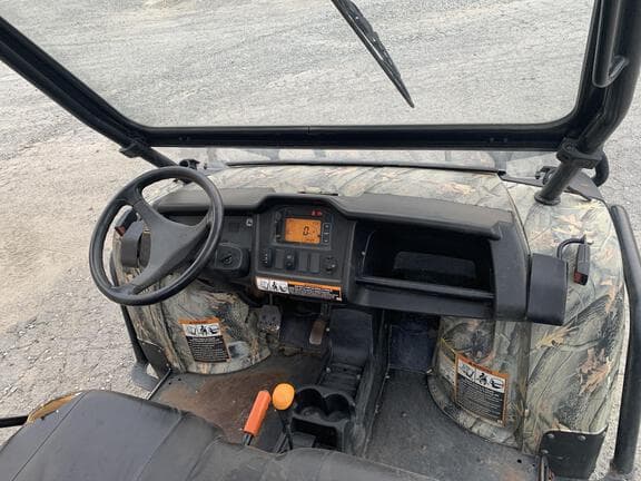 Image of John Deere Gator XUV 825i equipment image 4