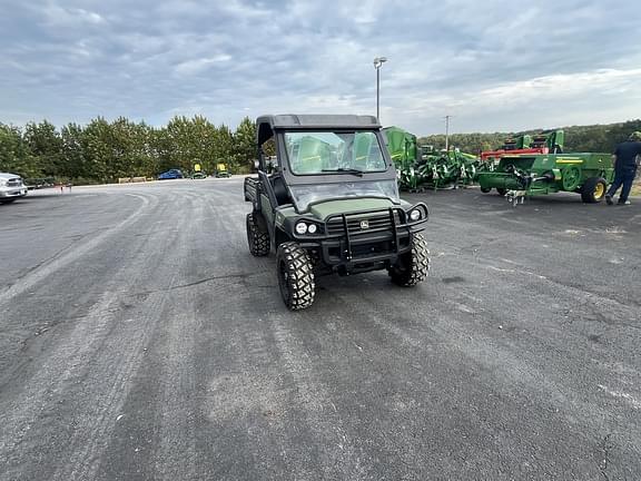 Image of John Deere Gator XUV 825i equipment image 4