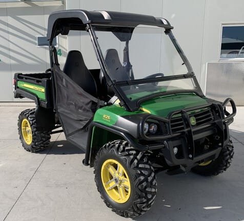 Main image John Deere Gator XUV 825i
