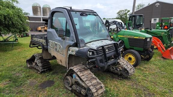 Main image John Deere Gator XUV 825i