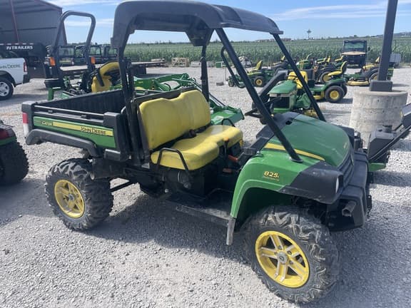Image of John Deere Gator XUV 825i equipment image 2