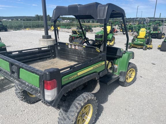Image of John Deere Gator XUV 825i equipment image 4