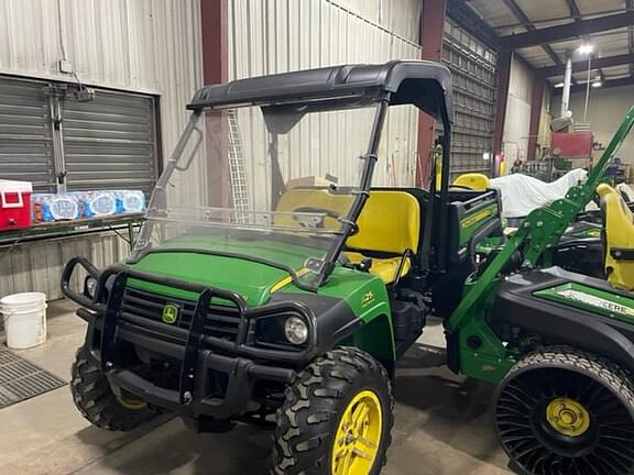 Image of John Deere Gator XUV 825i equipment image 2