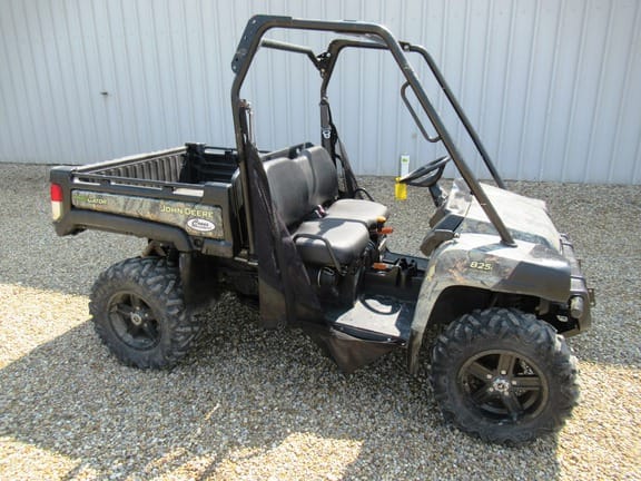 Main image John Deere Gator XUV 825i