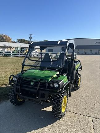 Image of John Deere Gator XUV 825i equipment image 2