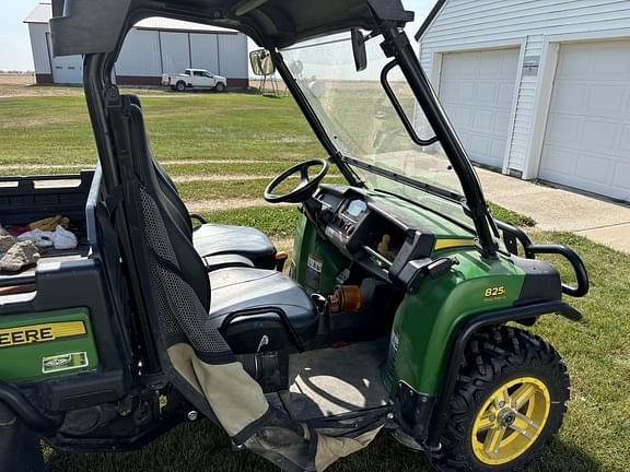 Image of John Deere Gator XUV 825i equipment image 4